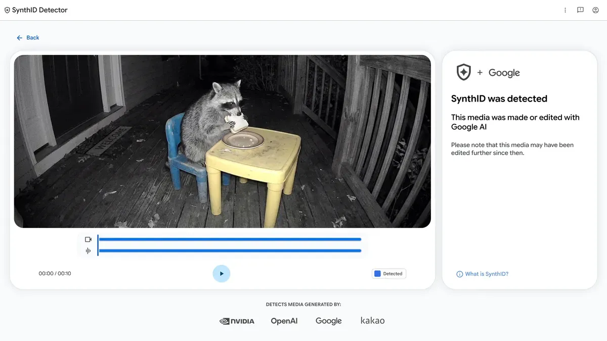 Captura del SynthID Detector de Google analizando un video nocturno de un mapache comiendo un pan en una mesa infantil. El panel dice "SynthID was detected: esta pieza fue hecha o editada con IA de Google" y, al pie, lista a NVIDIA, OpenAI, Google y Kakao como generadores que detecta.